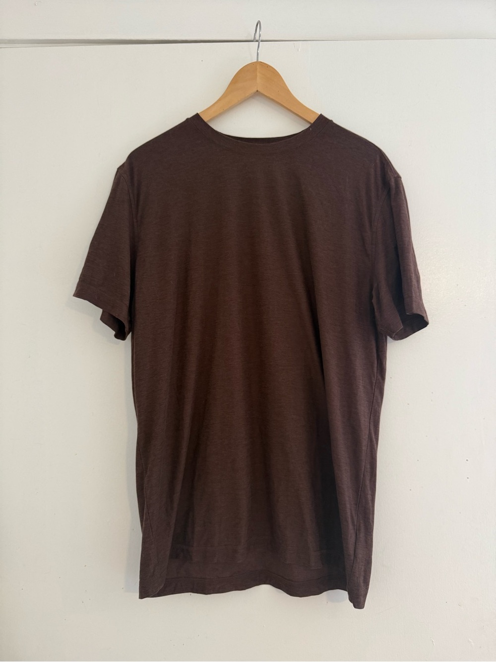 Vuori slightly feathered Brown Men’s Crew Neck T-Shirt
